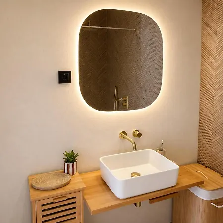Apartman Completely Renovated 2 Minutes From The Nizza